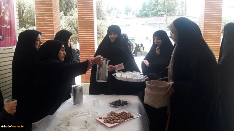 برگزاری ایستگاه صلواتی پخش شیرینی،  شکلات، شربت، کارت یادبود و مولودی خوانی به مناسبت " ولادت با سعادت حضرت معصومه (س)  و روز دختر" به همت دانشجویان  بسیج دانشجویی در آموزشکده فنی و حرفه ای دختران بابل 

 7