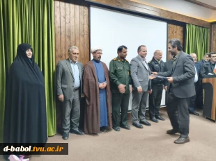 برگزاری مراسم تجلیل از خادمین و خیرین معزز، نهادها و مسئولین در ساخت یادمان شهید خوشنام آموزشکده ملی مهارت دختران بابل 7